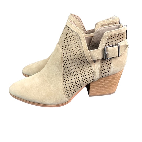 Vince Camuto Naryka Suede Ankle Boot 9.5 - Picture 4 of 9